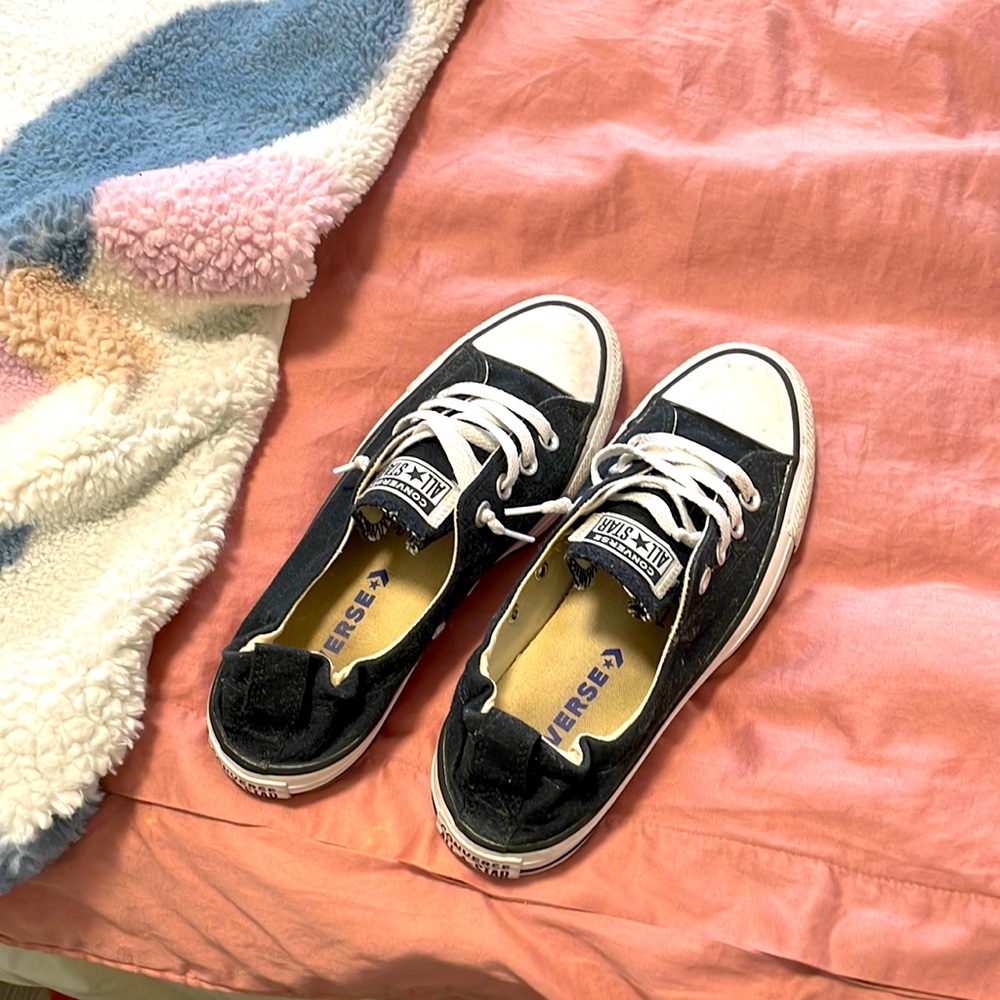 Converse size 8 black -rarely worn, like new